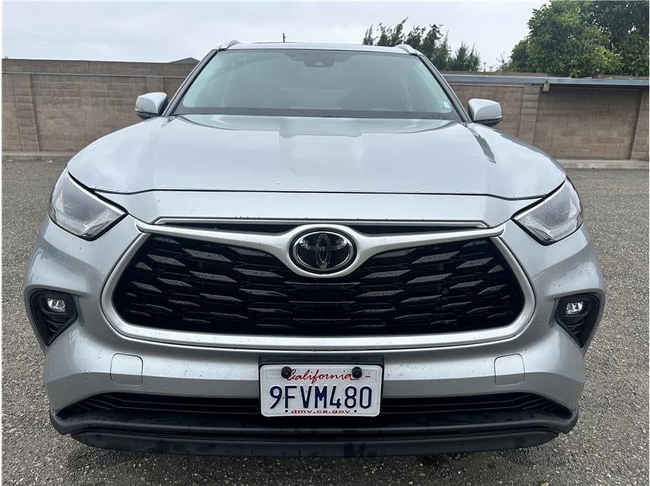2023 Toyota Highlander XLE Sport Utility 4D