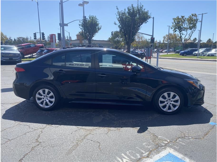 2024 Toyota Corolla LE Sedan 4D