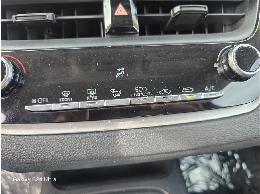 2022 Toyota Corolla LE Sedan 4D