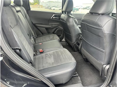 2024 Mitsubishi Outlander SE Sport Utility 4D