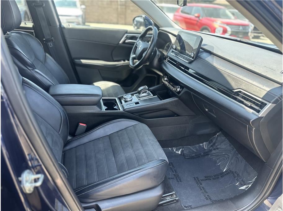 2024 Mitsubishi Outlander SE Sport Utility 4D