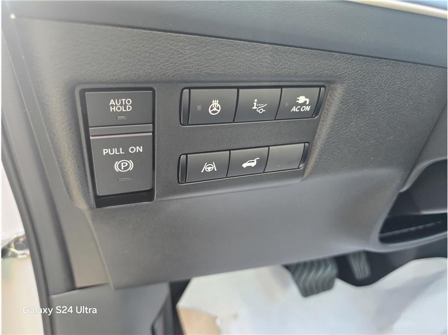 2026 Nissan LEAF PLATINUM PLUS Hatchback 4D