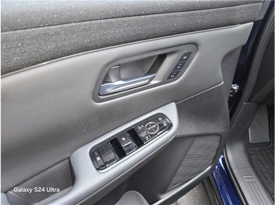 2026 Nissan LEAF PLATINUM PLUS Hatchback 4D