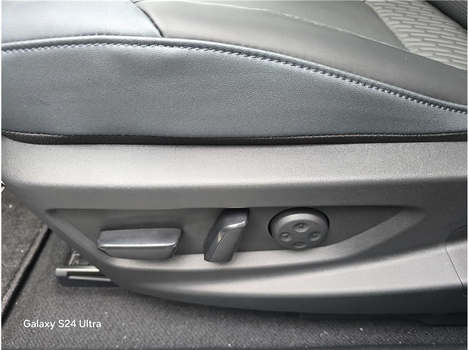 2026 Nissan LEAF PLATINUM PLUS Hatchback 4D