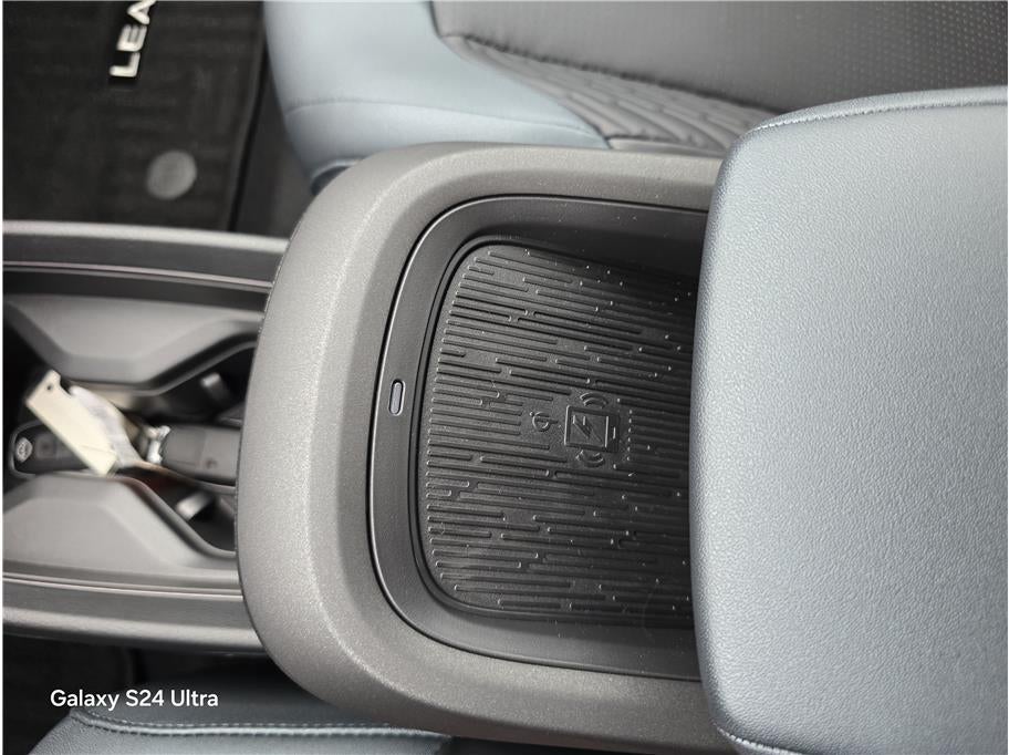 2026 Nissan LEAF PLATINUM PLUS Hatchback 4D