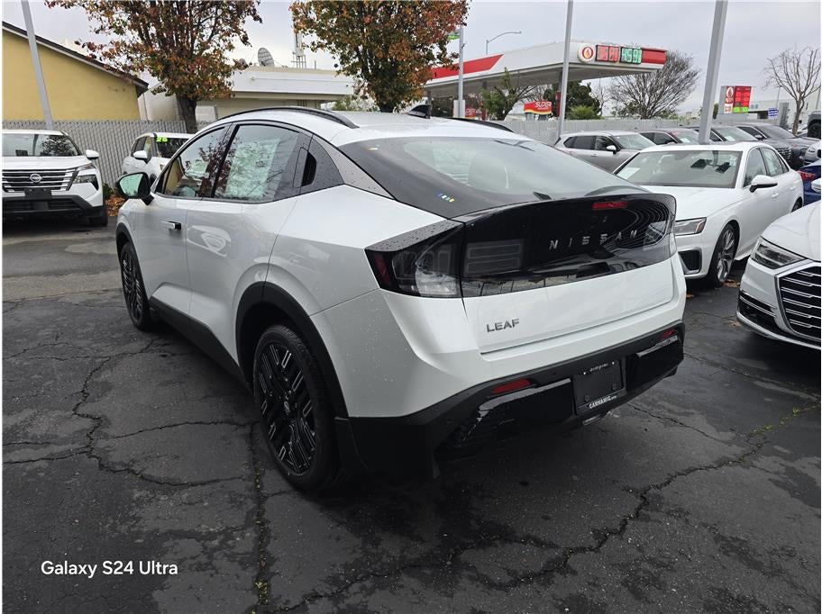 2026 Nissan LEAF PLATINUM PLUS Hatchback 4D