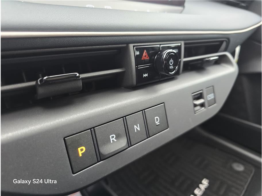 2026 Nissan LEAF PLATINUM PLUS Hatchback 4D