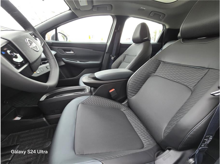 2026 Nissan LEAF PLATINUM PLUS Hatchback 4D