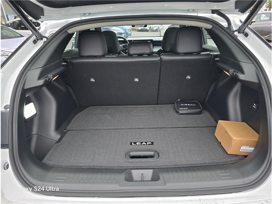 2026 Nissan LEAF PLATINUM PLUS Hatchback 4D