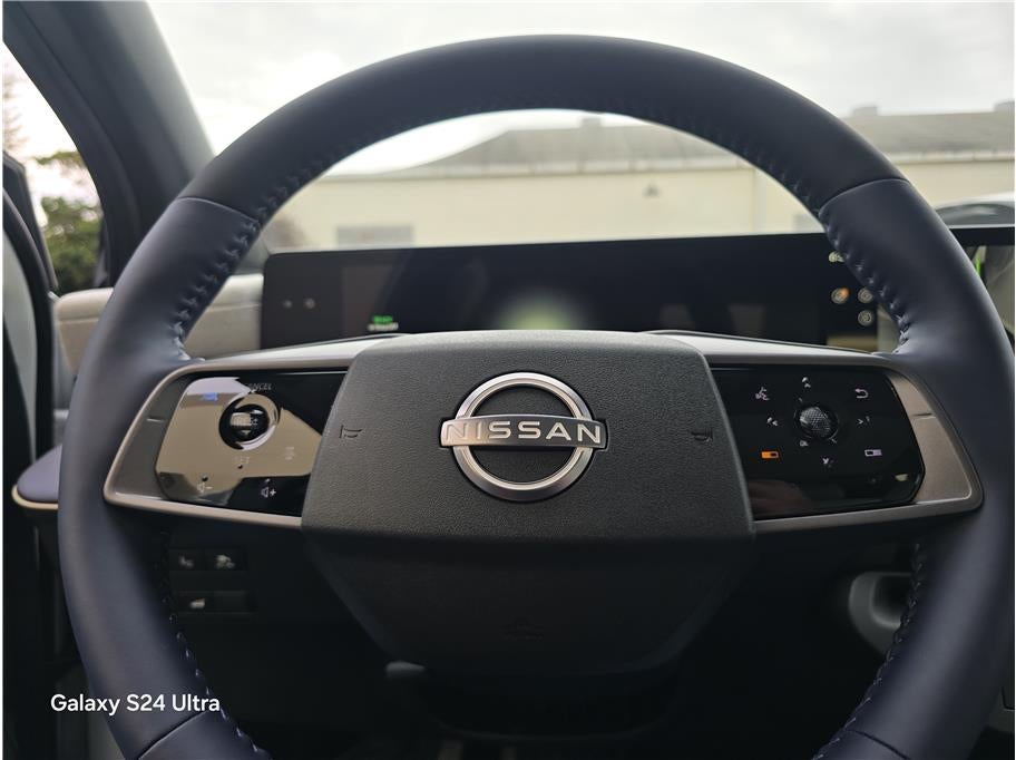 2026 Nissan LEAF PLATINUM PLUS Hatchback 4D