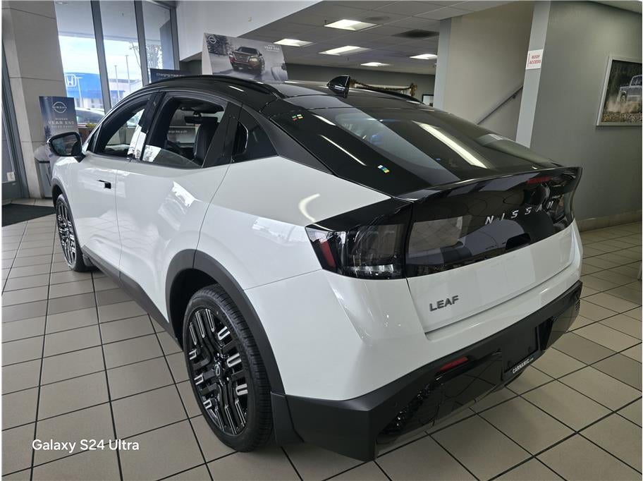 2026 Nissan LEAF PLATINUM PLUS Hatchback 4D