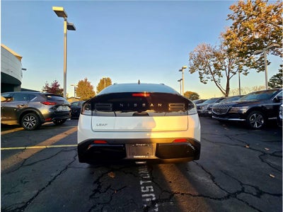2026 Nissan LEAF PLATINUM PLUS Hatchback 4D