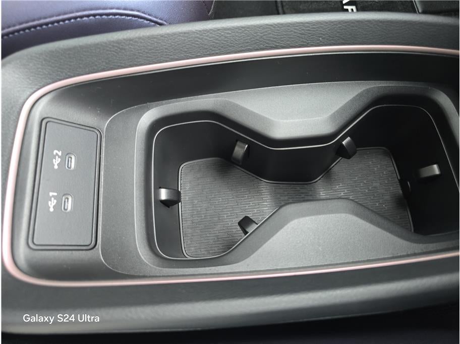 2026 Nissan LEAF PLATINUM PLUS Hatchback 4D