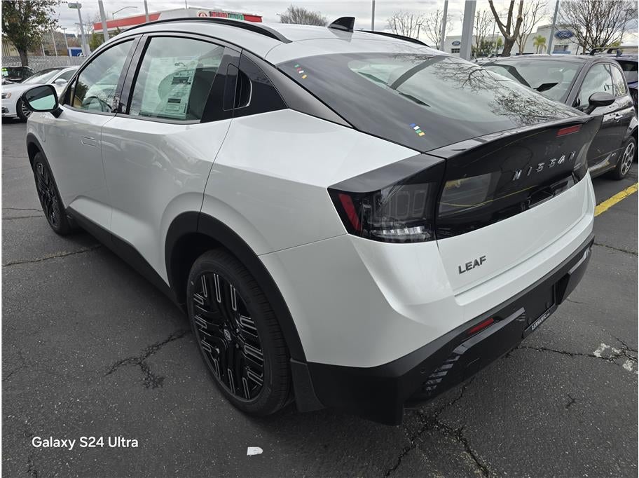 2026 Nissan LEAF PLATINUM PLUS Hatchback 4D
