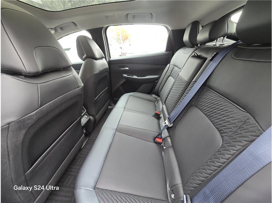 2026 Nissan LEAF PLATINUM PLUS Hatchback 4D