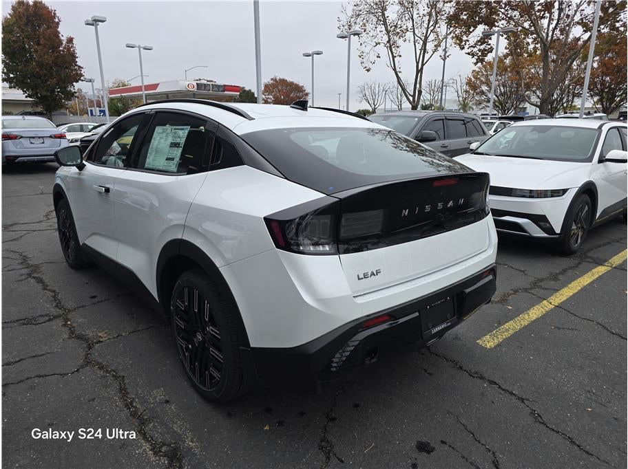 2026 Nissan LEAF PLATINUM PLUS Hatchback 4D