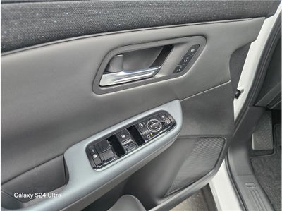 2026 Nissan LEAF PLATINUM PLUS Hatchback 4D