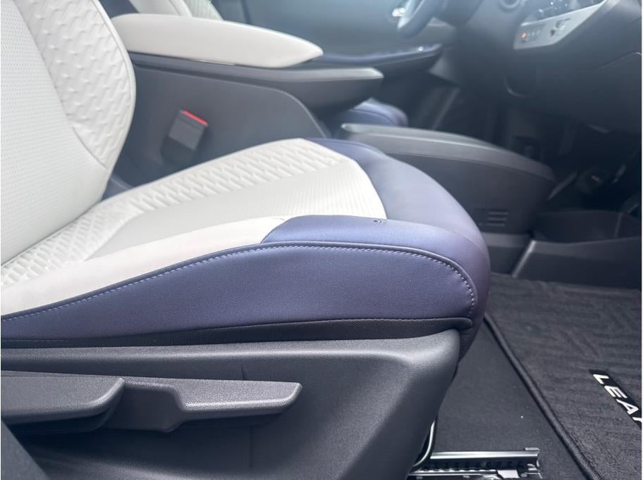 2026 Nissan LEAF PLATINUM PLUS Hatchback 4D