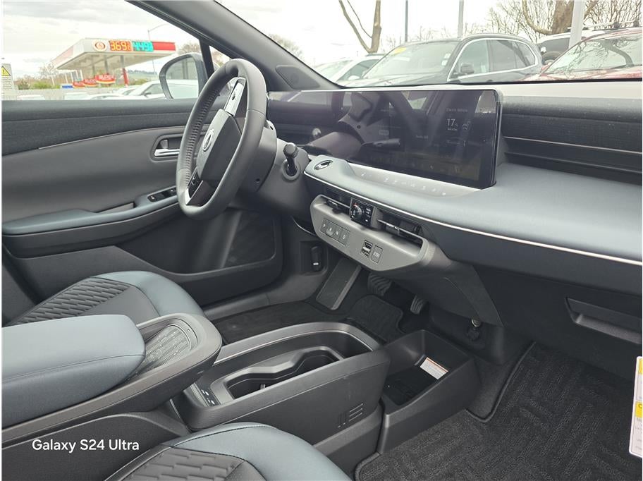 2026 Nissan LEAF PLATINUM PLUS Hatchback 4D