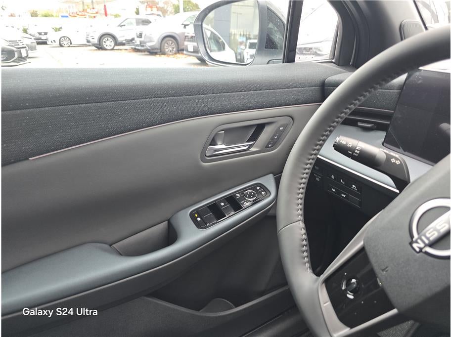 2026 Nissan LEAF PLATINUM PLUS Hatchback 4D