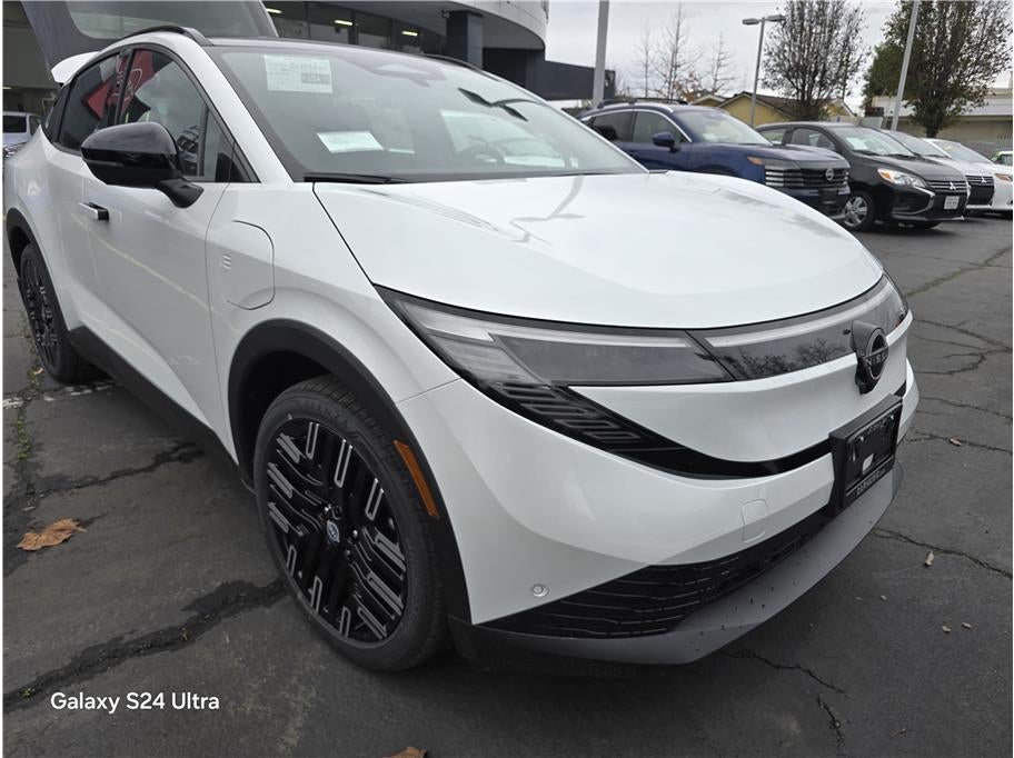 2026 Nissan LEAF PLATINUM PLUS Hatchback 4D