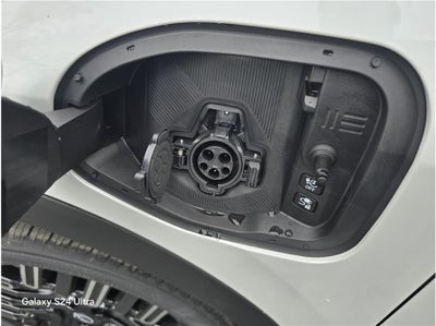 2026 Nissan LEAF PLATINUM PLUS Hatchback 4D