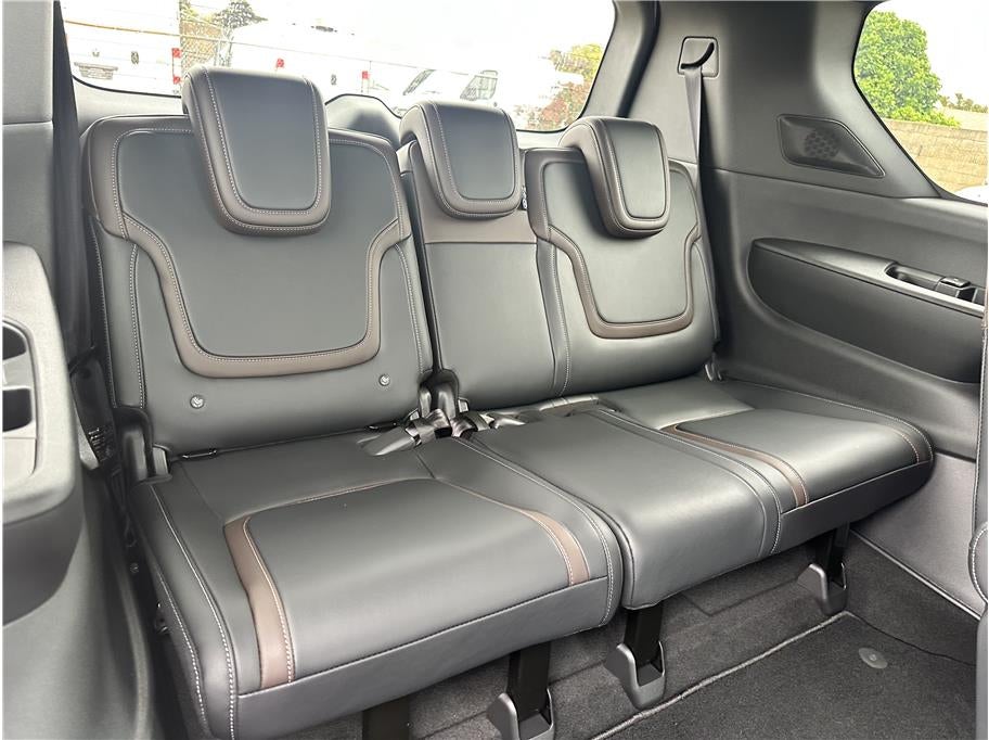 2026 Nissan Armada SL Sport Utility 4D