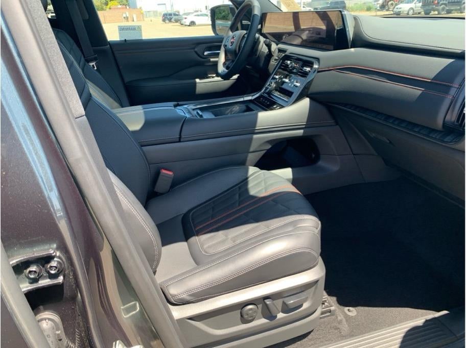 2026 Nissan Armada PRO-4X Sport Utility 4D