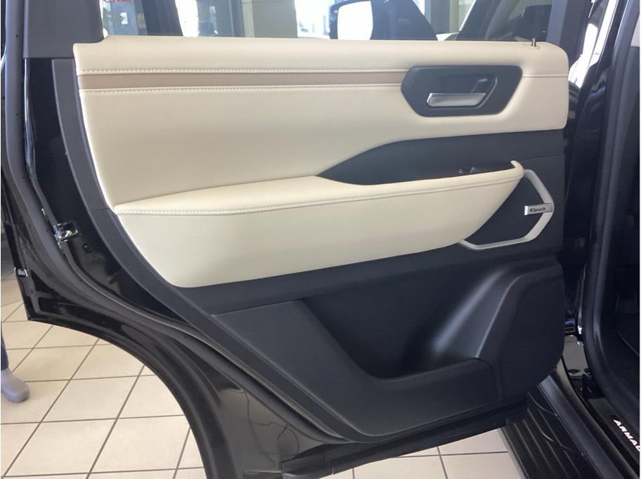 2025 Nissan Armada Platinum Sport Utility 4D