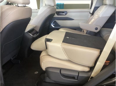 2025 Nissan Armada Platinum Sport Utility 4D