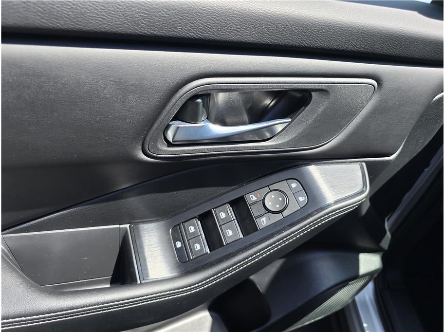 2024 Nissan Rogue SV Sport Utility 4D