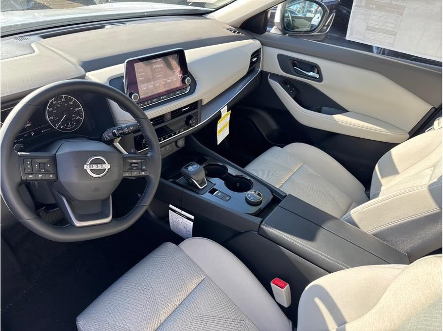 2025 Nissan Rogue SV Sport Utility 4D