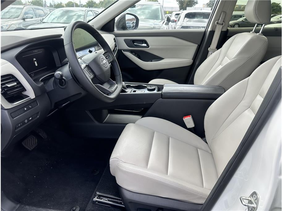 2025 Nissan Rogue SL Sport Utility 4D