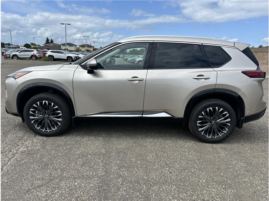 2026 Nissan Rogue Platinum Sport Utility 4D