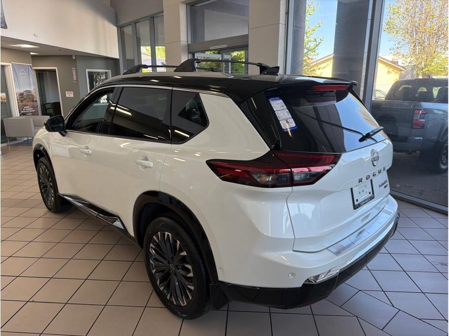2026 Nissan Rogue Platinum Sport Utility 4D