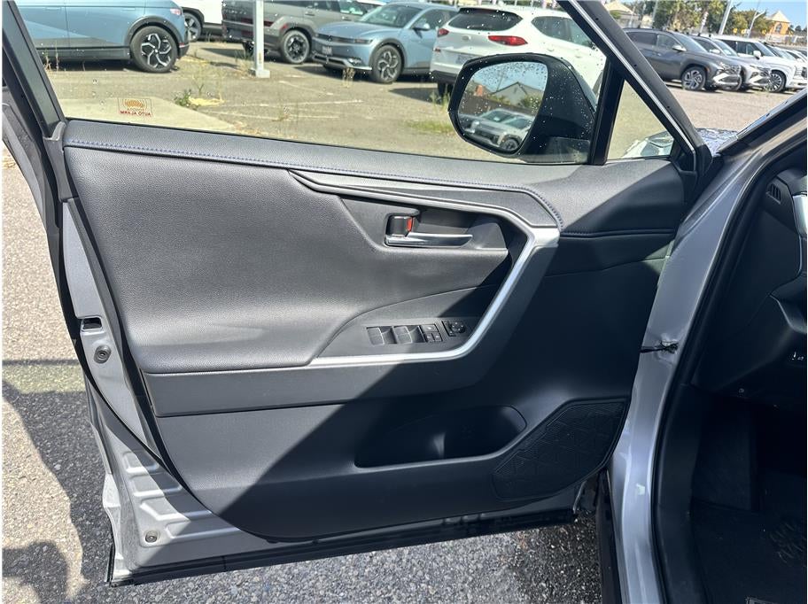 2019 Toyota RAV4 Hybrid XSE Sport Utility 4D