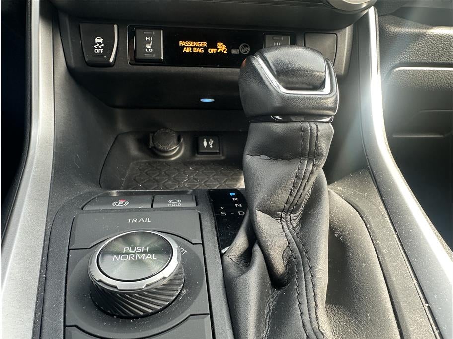 2019 Toyota RAV4 Hybrid XSE Sport Utility 4D