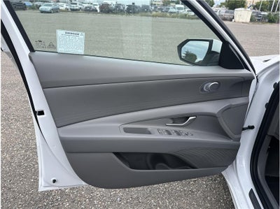 2026 Hyundai Elantra SE Sedan 4D