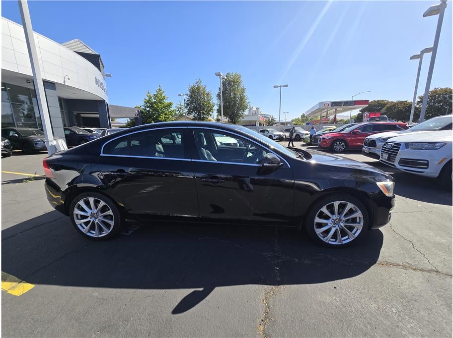 2016 Volvo S60 T5 Inscription Platinum Sedan 4D