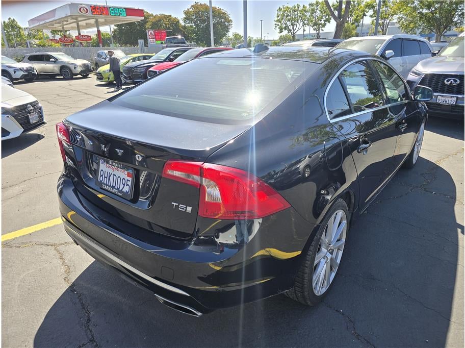 2016 Volvo S60 T5 Inscription Platinum Sedan 4D