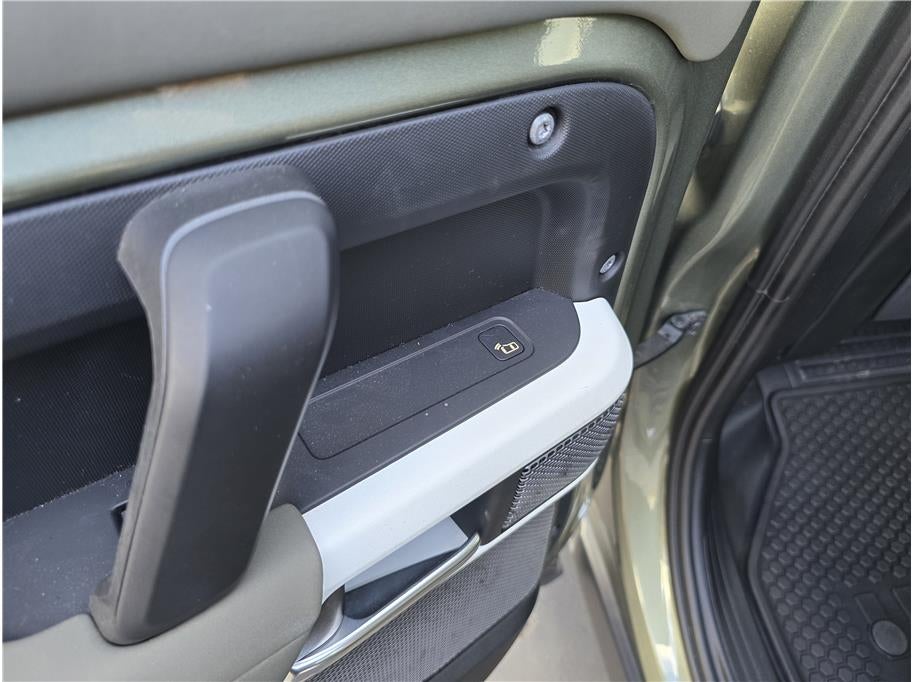 2022 Land Rover Defender 110 S Sport Utility 4D