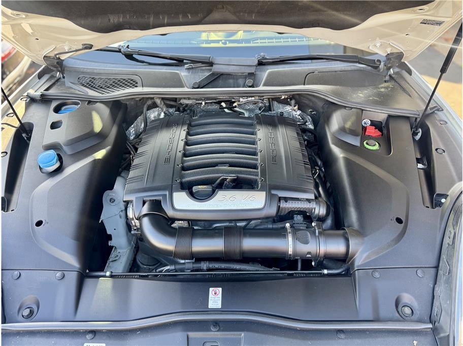 2018 Porsche Cayenne Sport Utility 4D