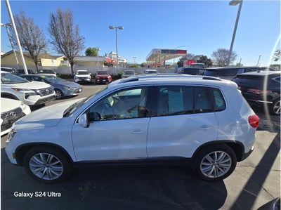 2015 Volkswagen Tiguan 2.0T SEL Sport Utility 4D