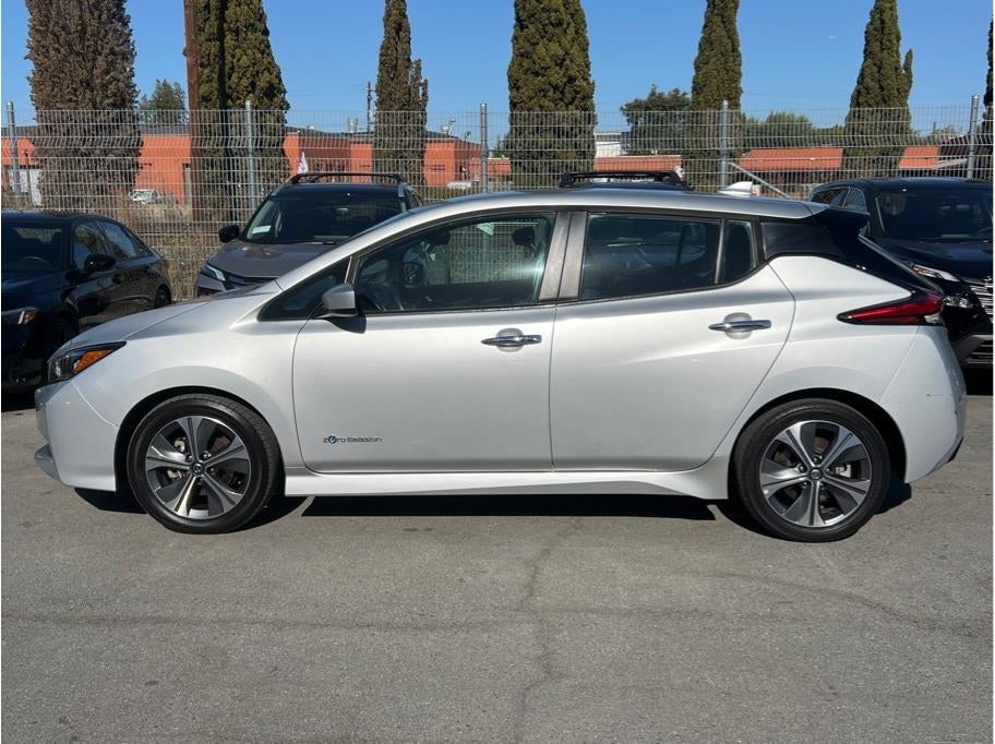 2018 Nissan LEAF SV Hatchback 4D