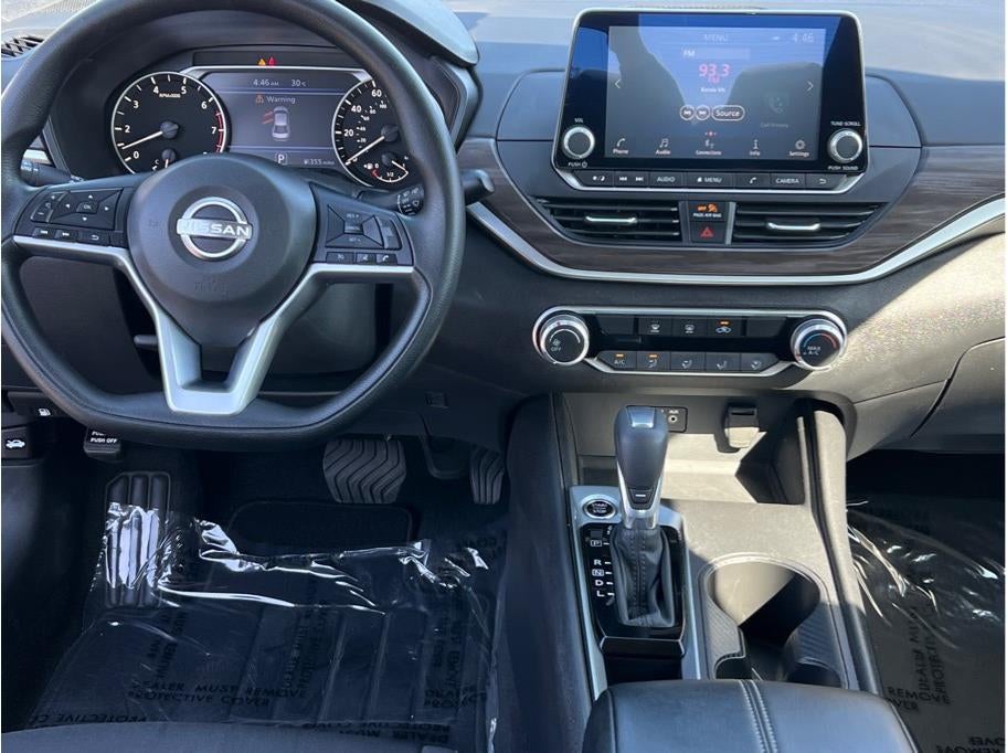 2025 Nissan Altima 2.5 SV Sedan 4D