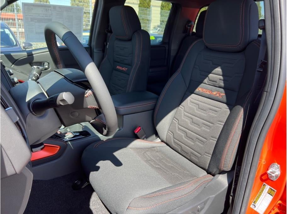 2025 Nissan Frontier PRO-4X Pickup 4D 5 ft