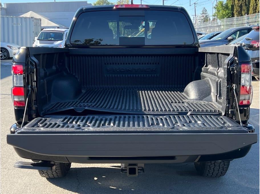 2026 Nissan Frontier Crew Cab SV Pickup 4D 6 ft