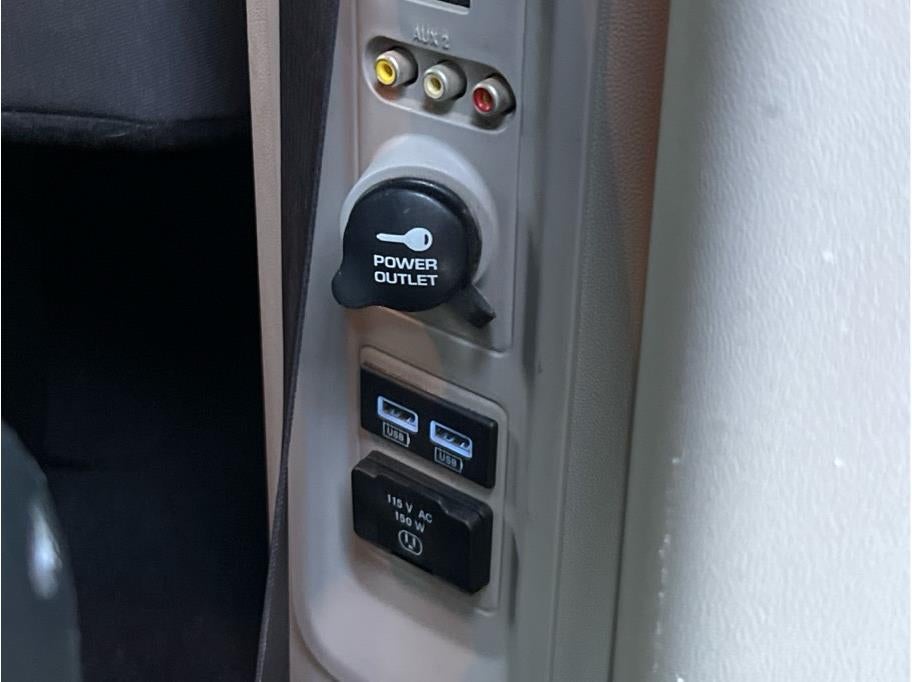 2017 Dodge Grand Caravan Passenger SE Minivan 4D