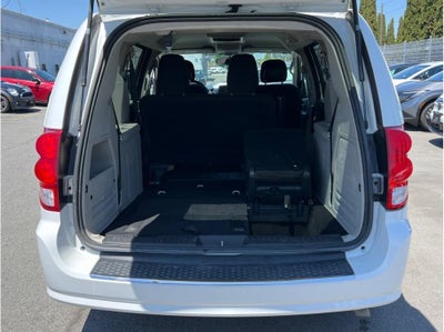 2017 Dodge Grand Caravan Passenger SE Minivan 4D