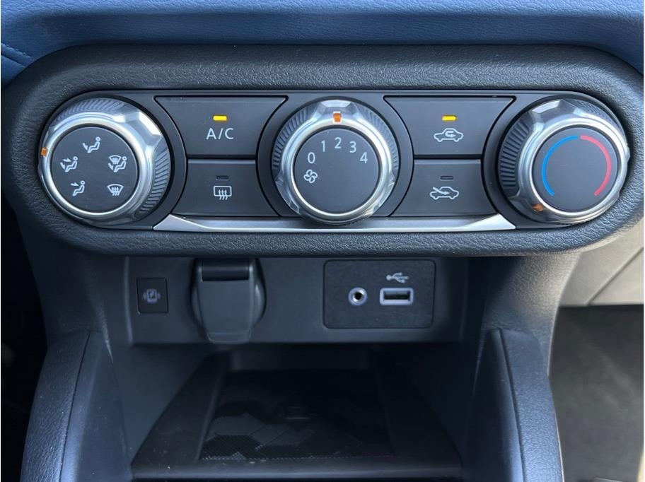 2025 Nissan Versa SV Sedan 4D